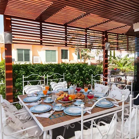 Sonnenland Grande Private Outdoor Pool Bbq Facilities Shaded Outdoor Dining Area Sonnenland Gran Canaria Villa